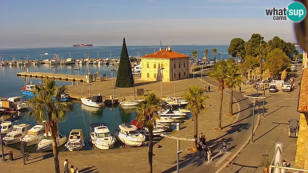 Webcam Koper – Panorama de la marina et de la promenade depuis le Grand Hotel Koper