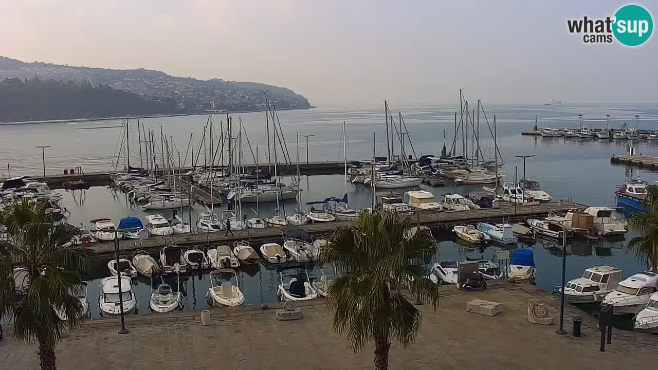 Webcam Koper – Panorama de la marina et de la promenade depuis le Grand Hotel Koper