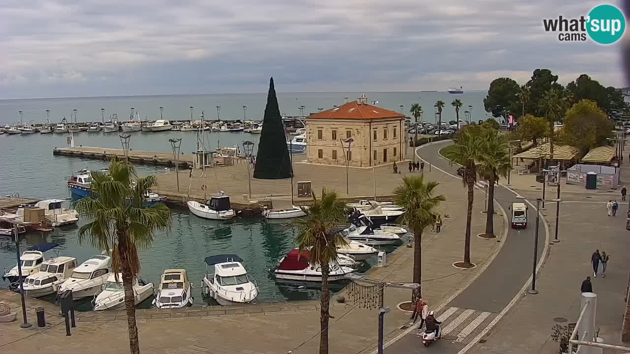 Webcam Koper – Panorama of the marina and promenade from the Grand Hotel Koper