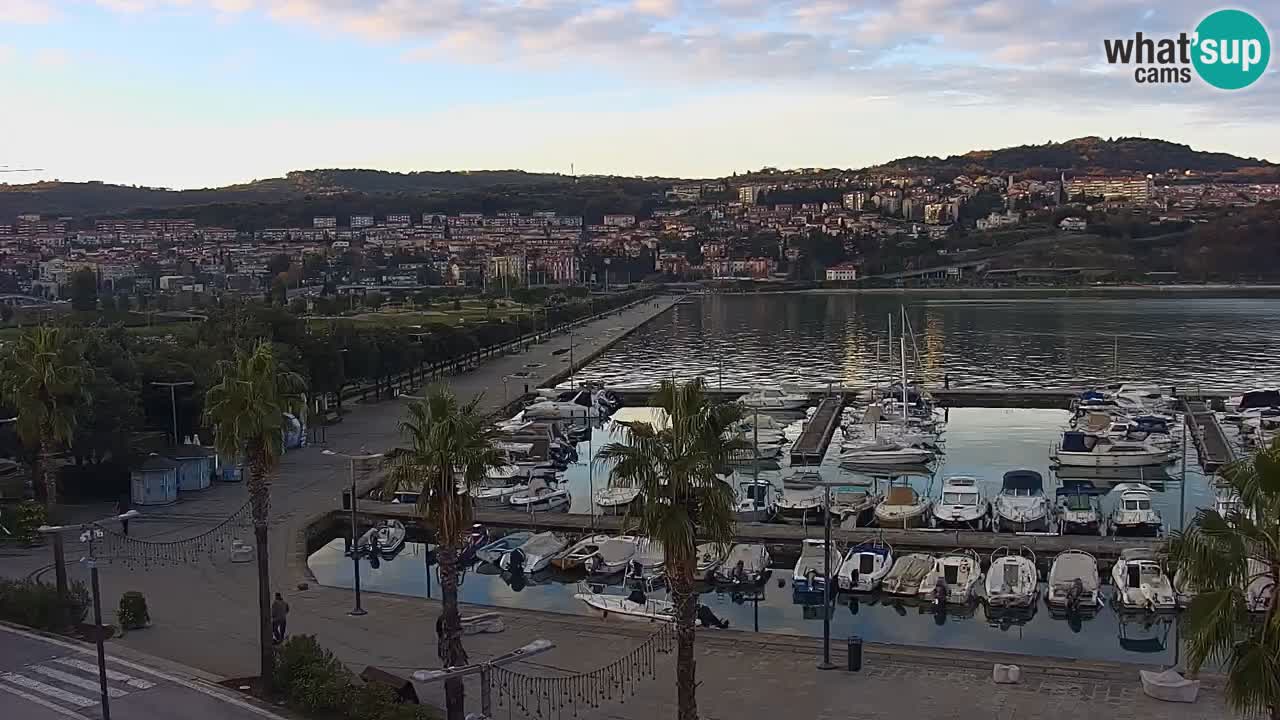 Web kamera Koper – marina i promenada – hotel Grand Koper