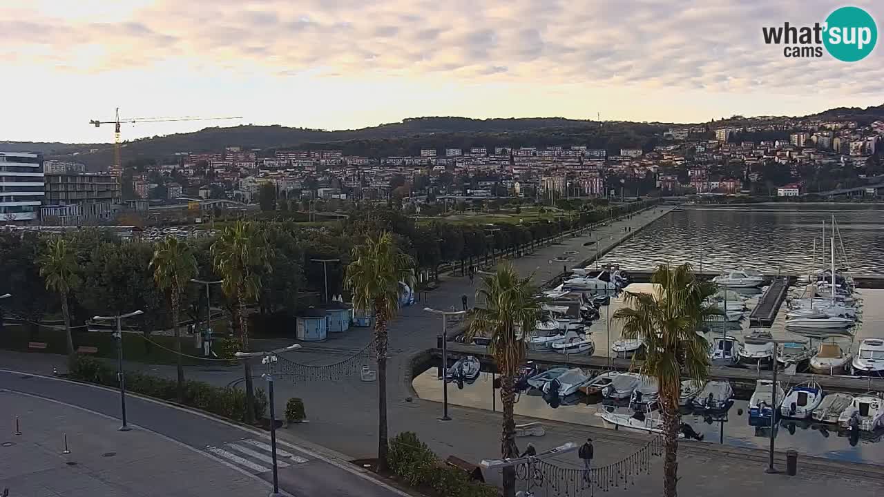 Web kamera Koper – marina i promenada – hotel Grand Koper