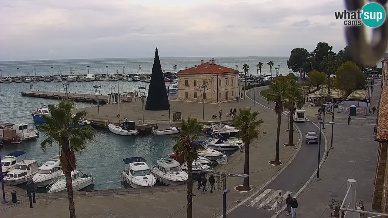 Camera en vivo Koper – puerto deportivo y paseo marítimo desde el Hotel Grand Koper