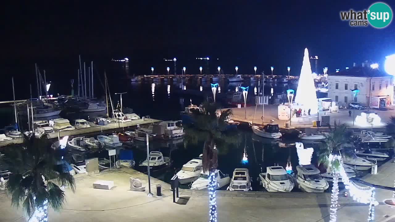 Webcam Koper – Panorama des Jachthafens und der Promenade vom Hotel Grand Koper