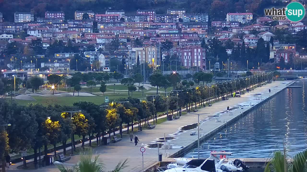 Webcam Koper – Panorama de la marina et de la promenade depuis le Grand Hotel Koper