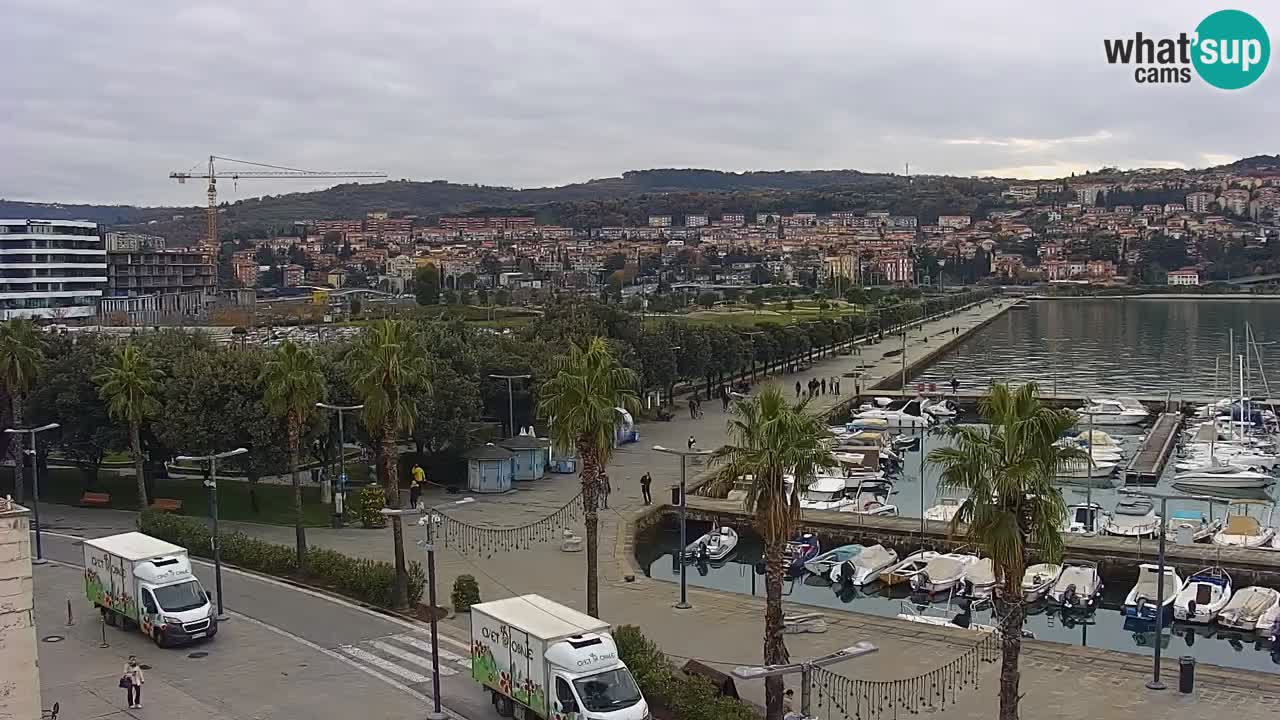 Camera en vivo Koper – puerto deportivo y paseo marítimo desde el Hotel Grand Koper