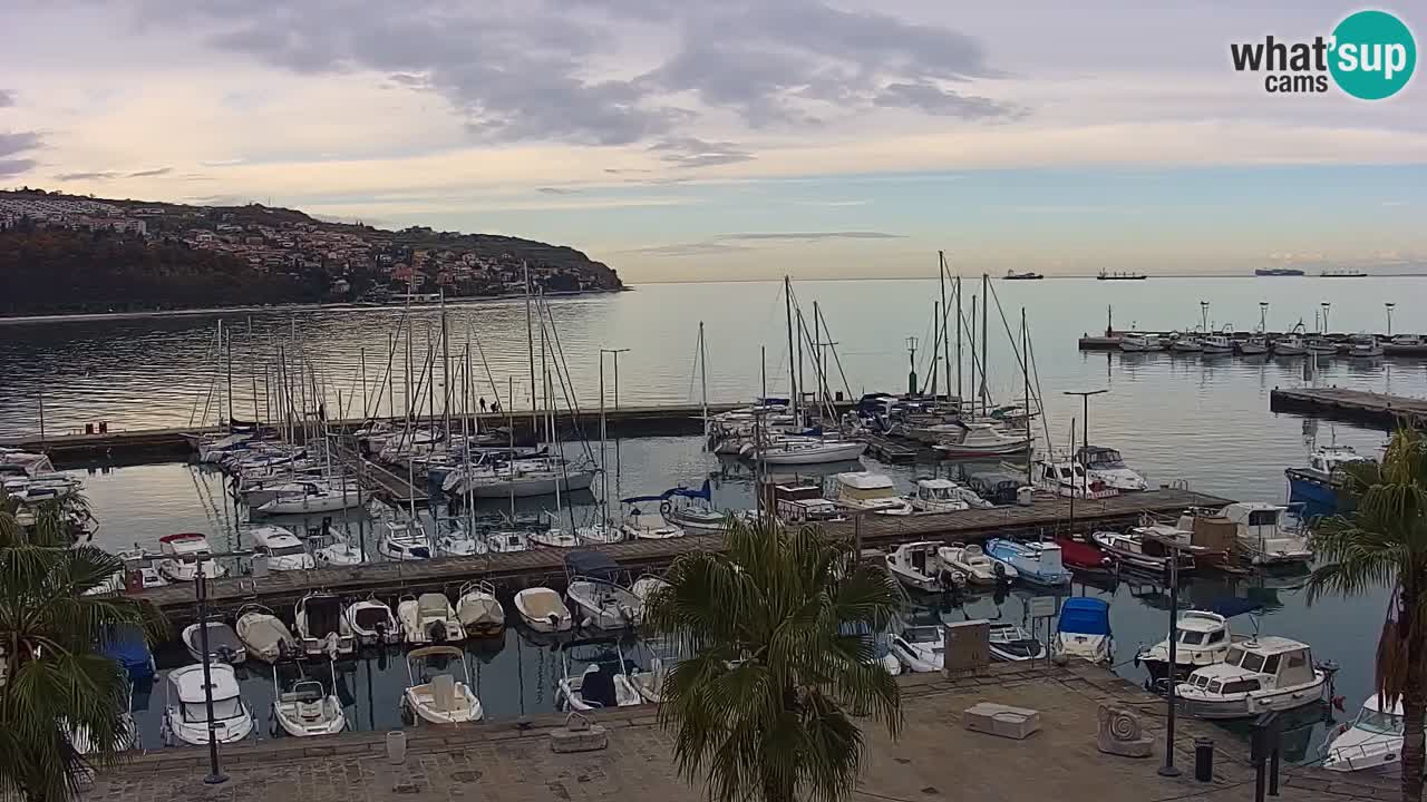 Camera en vivo Koper – puerto deportivo y paseo marítimo desde el Hotel Grand Koper