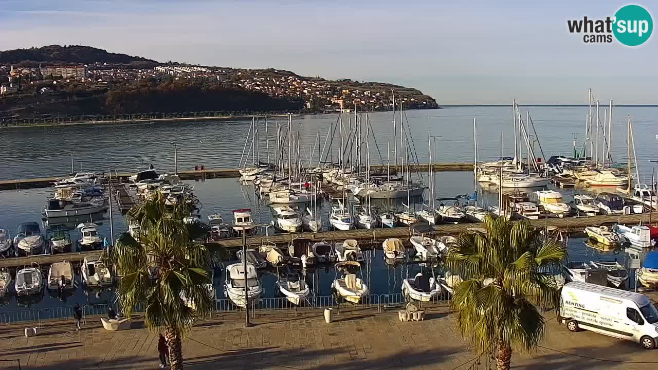 Webcam Koper – Panorama des Jachthafens und der Promenade vom Hotel Grand Koper