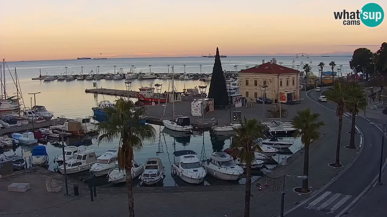 Web kamera Koper – marina i promenada – hotel Grand Koper