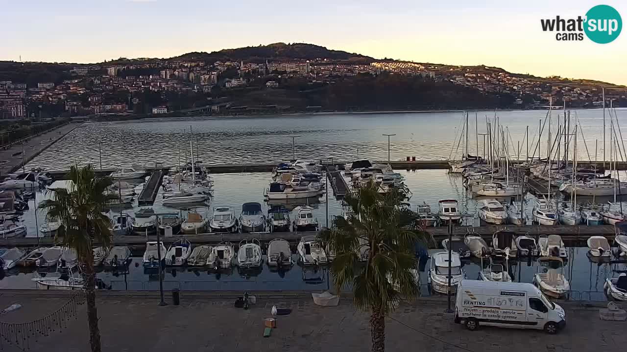 Web kamera Koper – marina i promenada – hotel Grand Koper