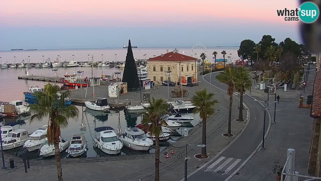 Web kamera Koper – marina i promenada – hotel Grand Koper