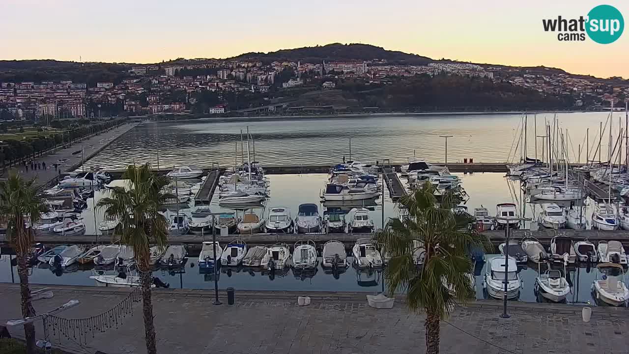 Web kamera Koper – marina i promenada – hotel Grand Koper