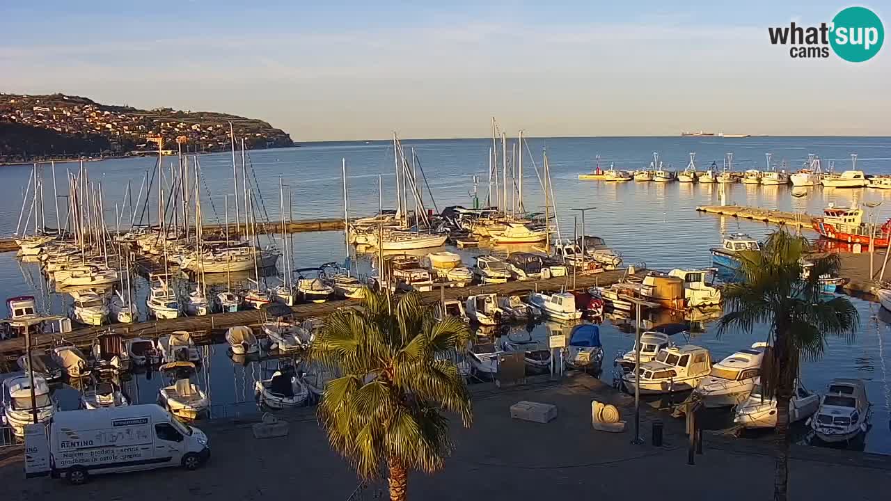 Webcam Koper – Panorama of the marina and promenade from the Grand Hotel Koper