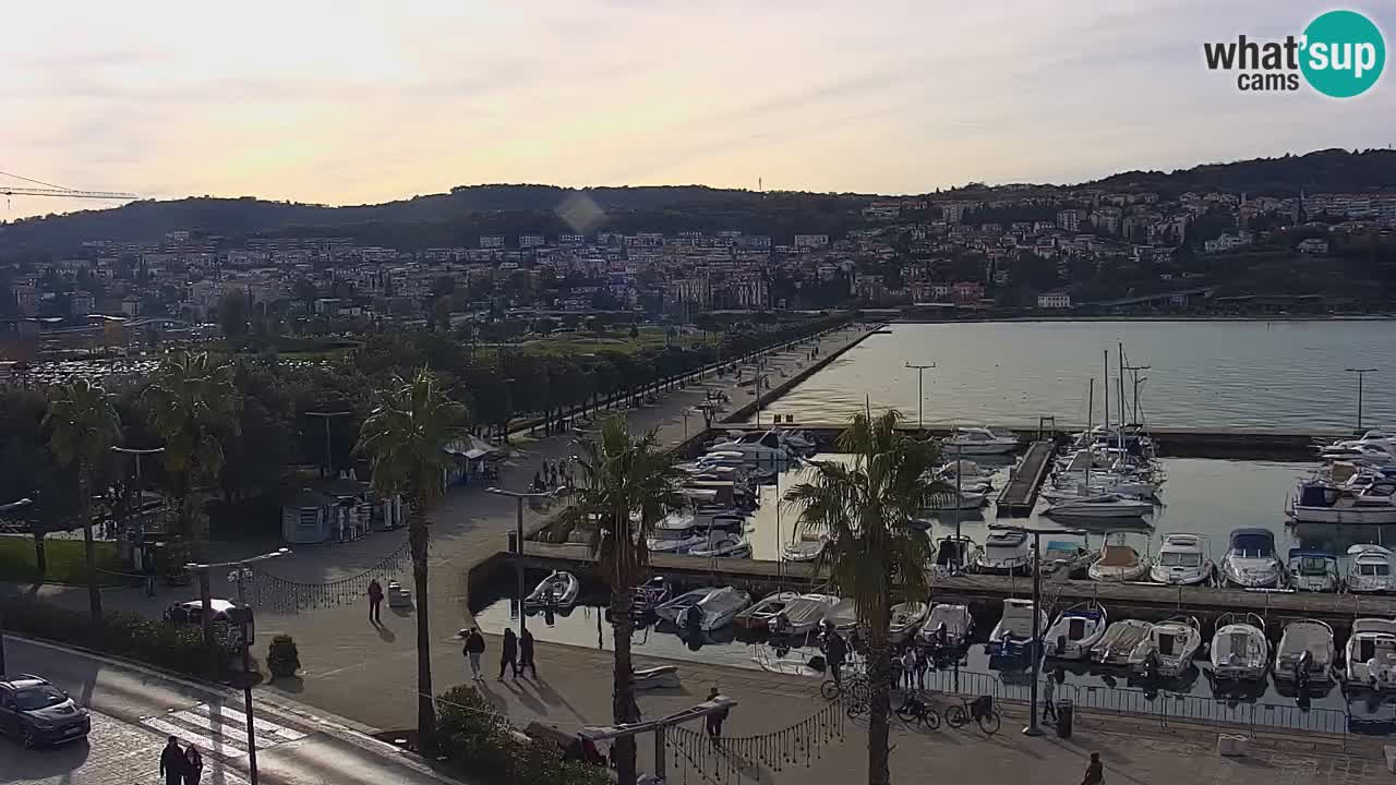 Web kamera Koper – marina i promenada – hotel Grand Koper