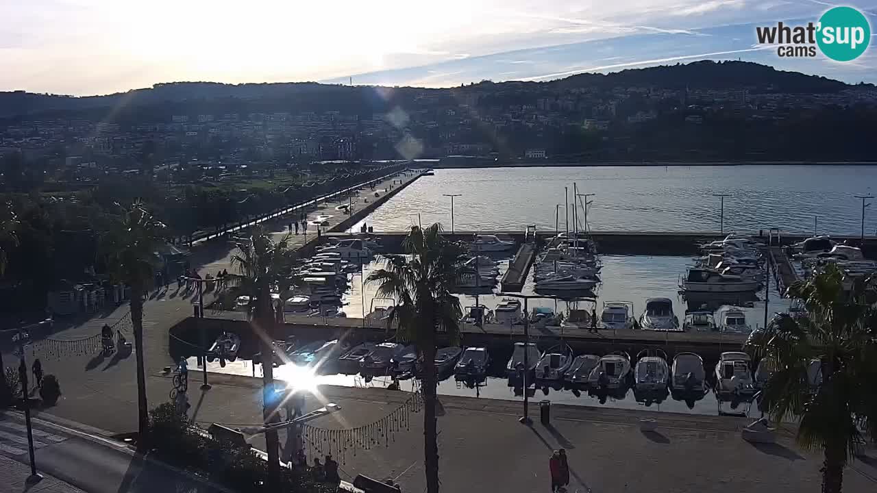 Webcam Koper – Panorama of the marina and promenade from the Grand Hotel Koper