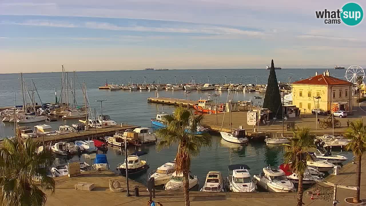 Webcam Koper – Panorama of the marina and promenade from the Grand Hotel Koper