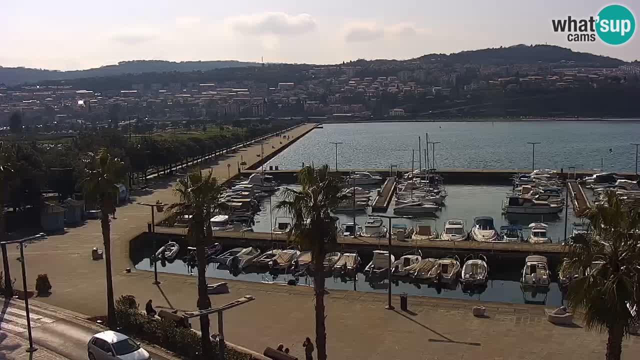 Spletna kamera Koper – Panorama na marino in promenado s Hotela Grand Koper
