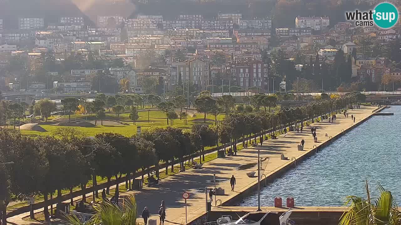 Webcam Koper – Panorama of the marina and promenade from the Grand Hotel Koper