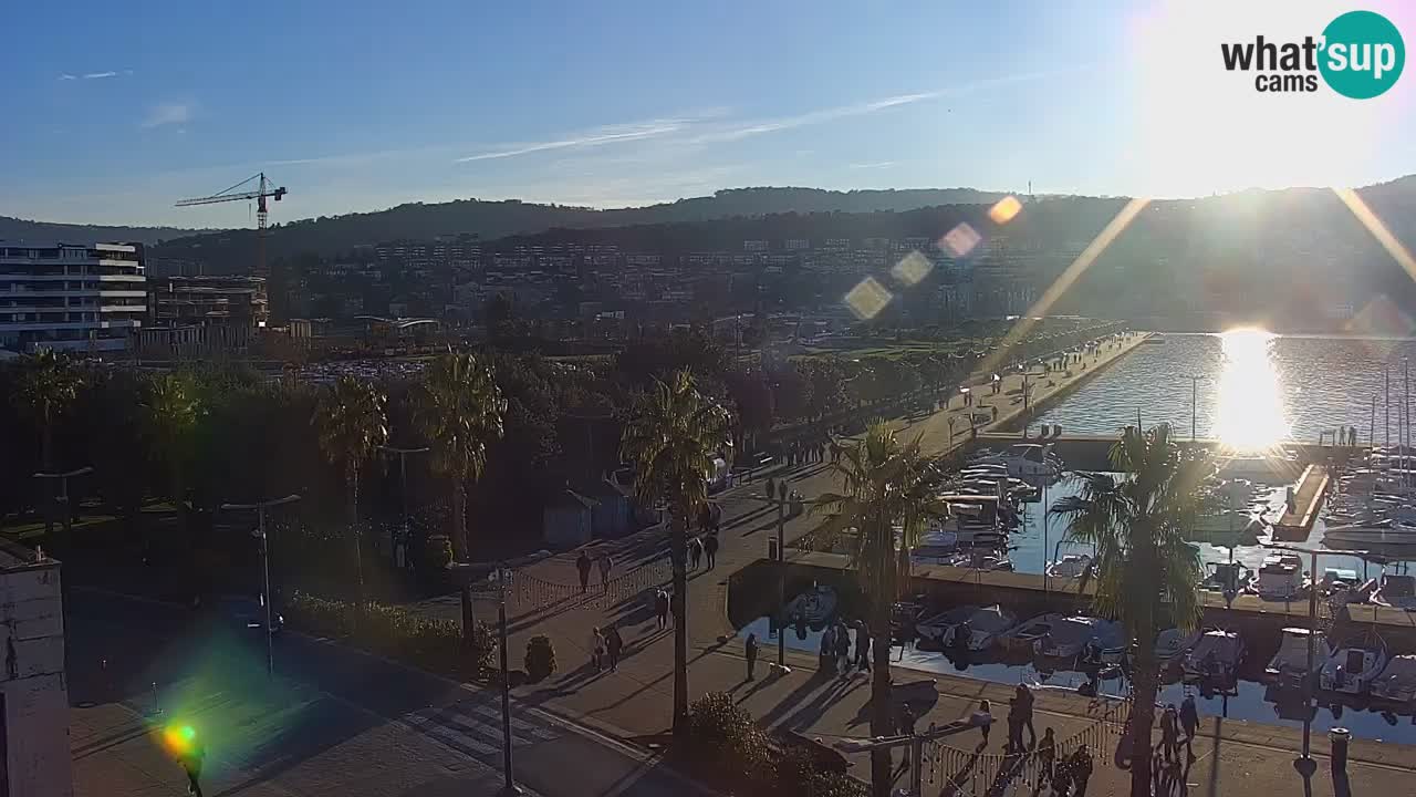 Webcam Koper – Panorama de la marina et de la promenade depuis le Grand Hotel Koper