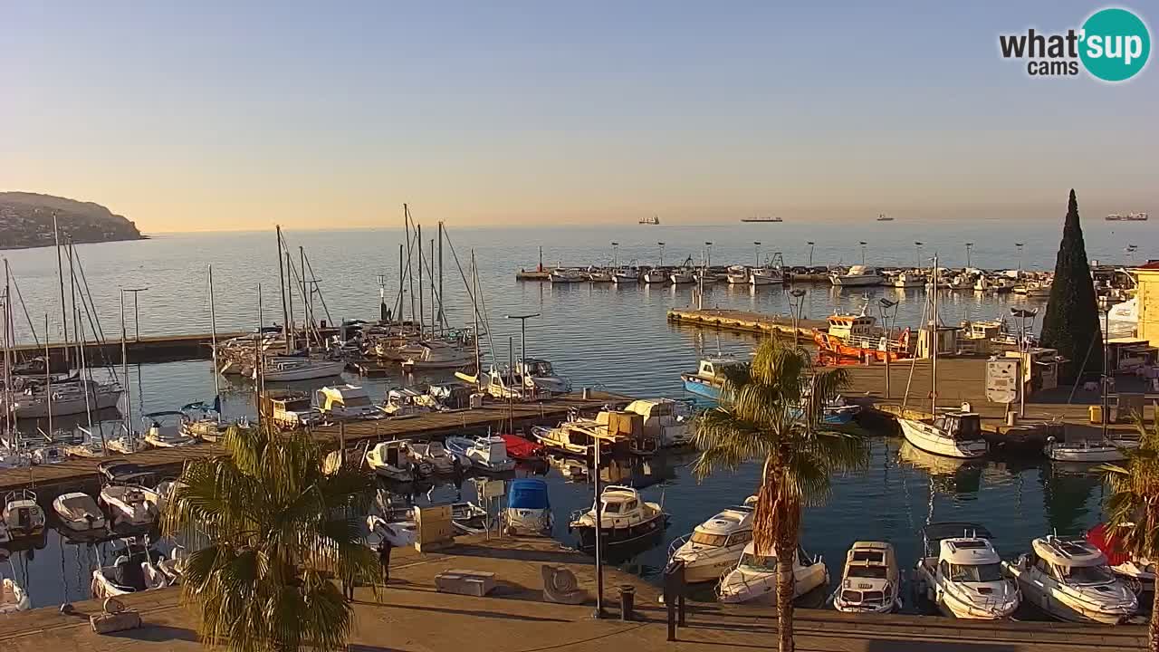 Webcam Koper – Panorama de la marina et de la promenade depuis le Grand Hotel Koper
