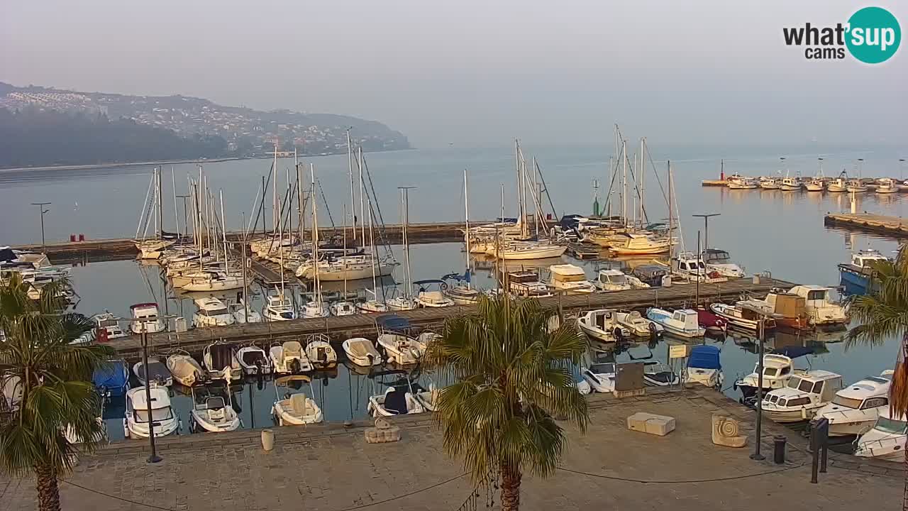 Camera en vivo Koper – puerto deportivo y paseo marítimo desde el Hotel Grand Koper