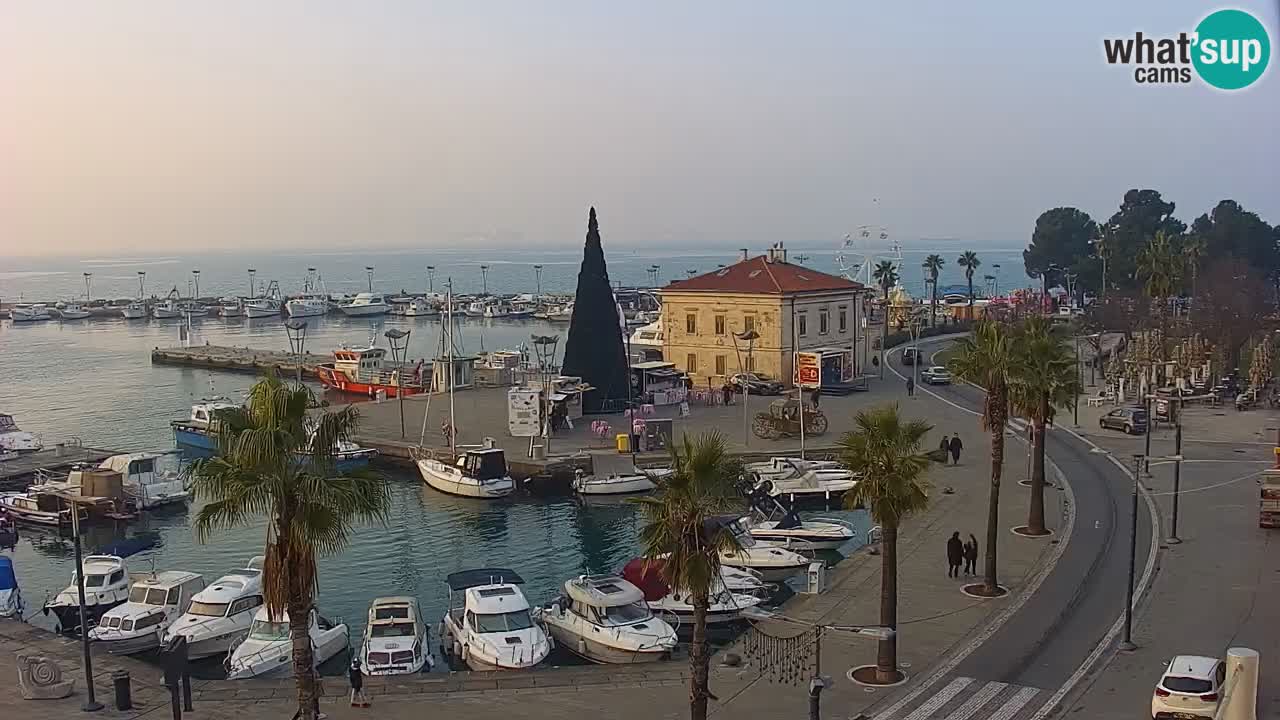 Webcam Koper – Panorama of the marina and promenade from the Grand Hotel Koper