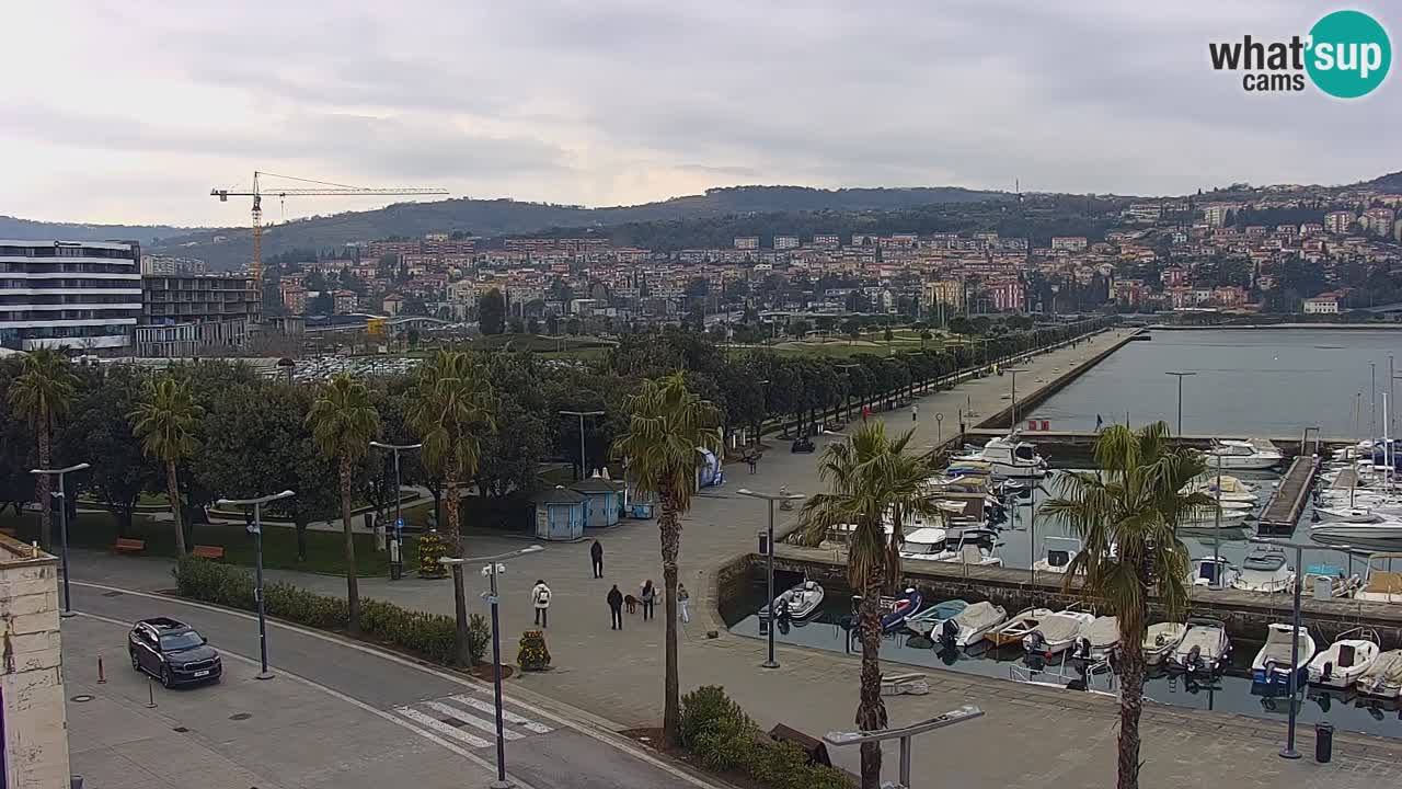 Webcam Koper – Panorama of the marina and promenade from the Grand Hotel Koper