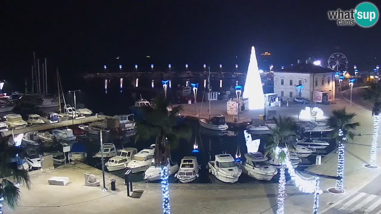 Webcam Koper – Panorama des Jachthafens und der Promenade vom Hotel Grand Koper