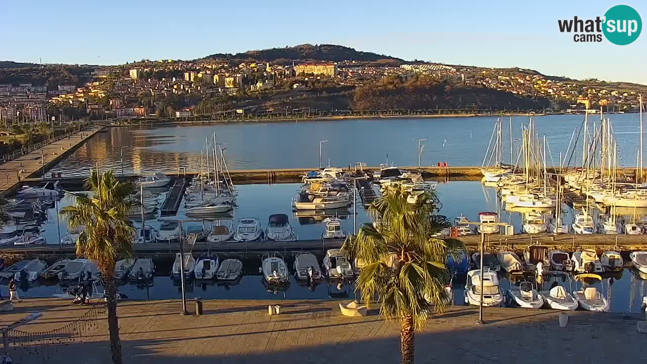 Webcam Koper – Panorama of the marina and promenade from the Grand Hotel Koper
