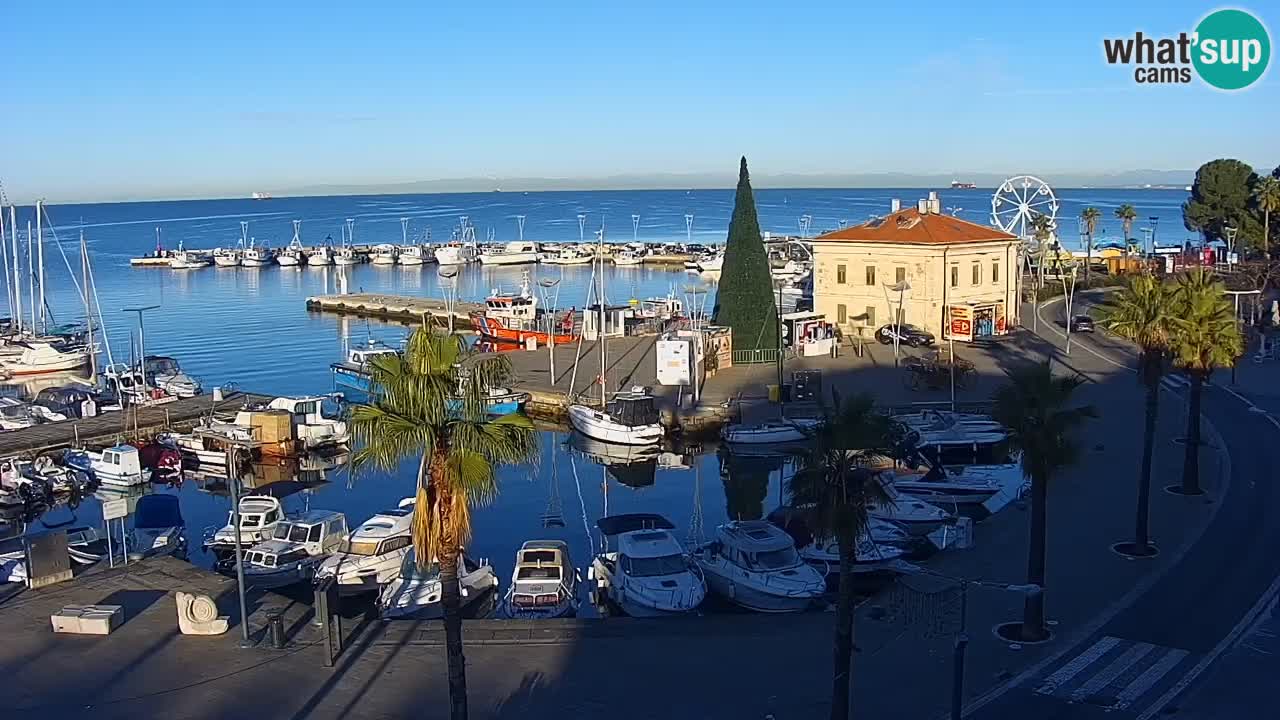 Webcam Koper – Panorama de la marina et de la promenade depuis le Grand Hotel Koper