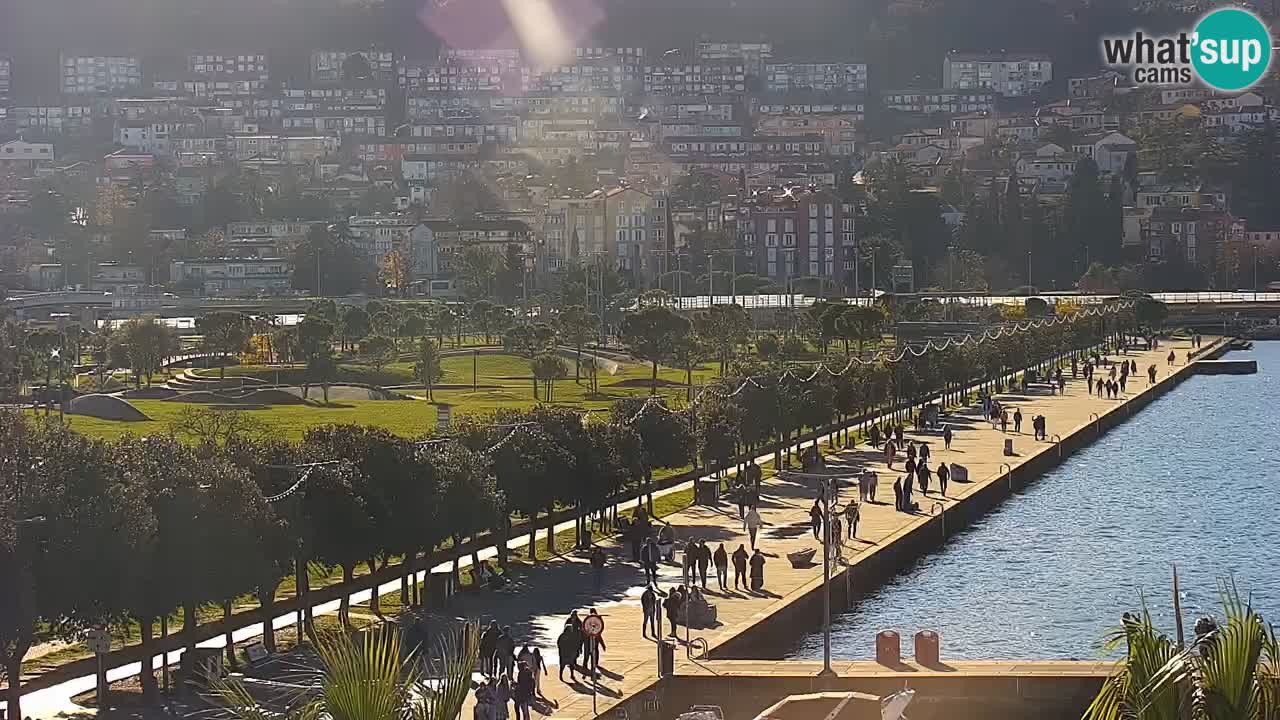 Webcam Koper – Panorama de la marina et de la promenade depuis le Grand Hotel Koper