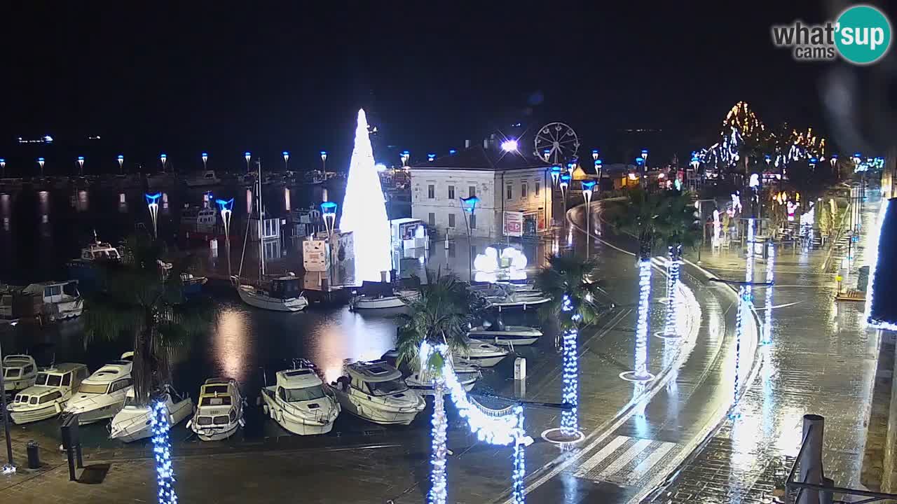 Webcam Koper – Panorama des Jachthafens und der Promenade vom Hotel Grand Koper