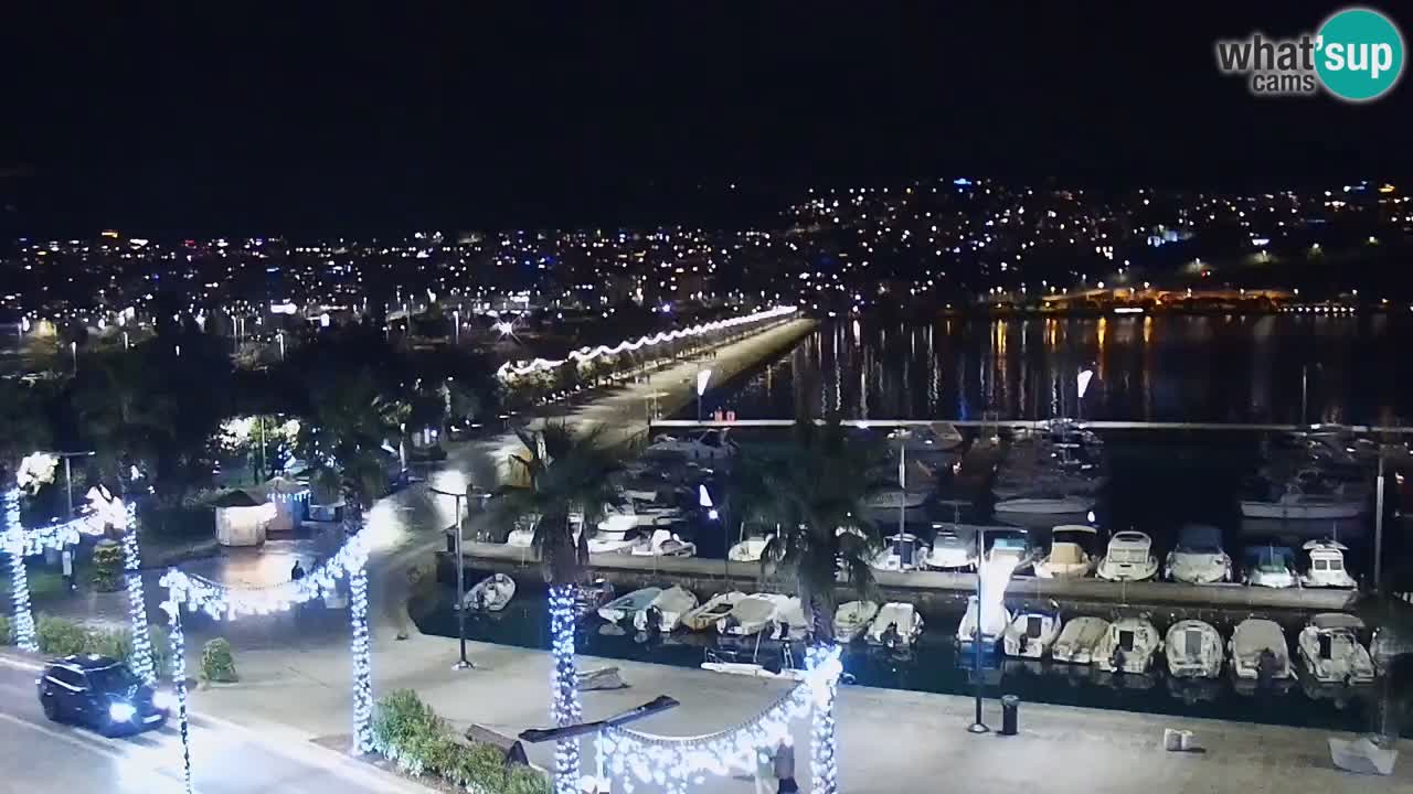 Webcam Koper – Panorama des Jachthafens und der Promenade vom Hotel Grand Koper