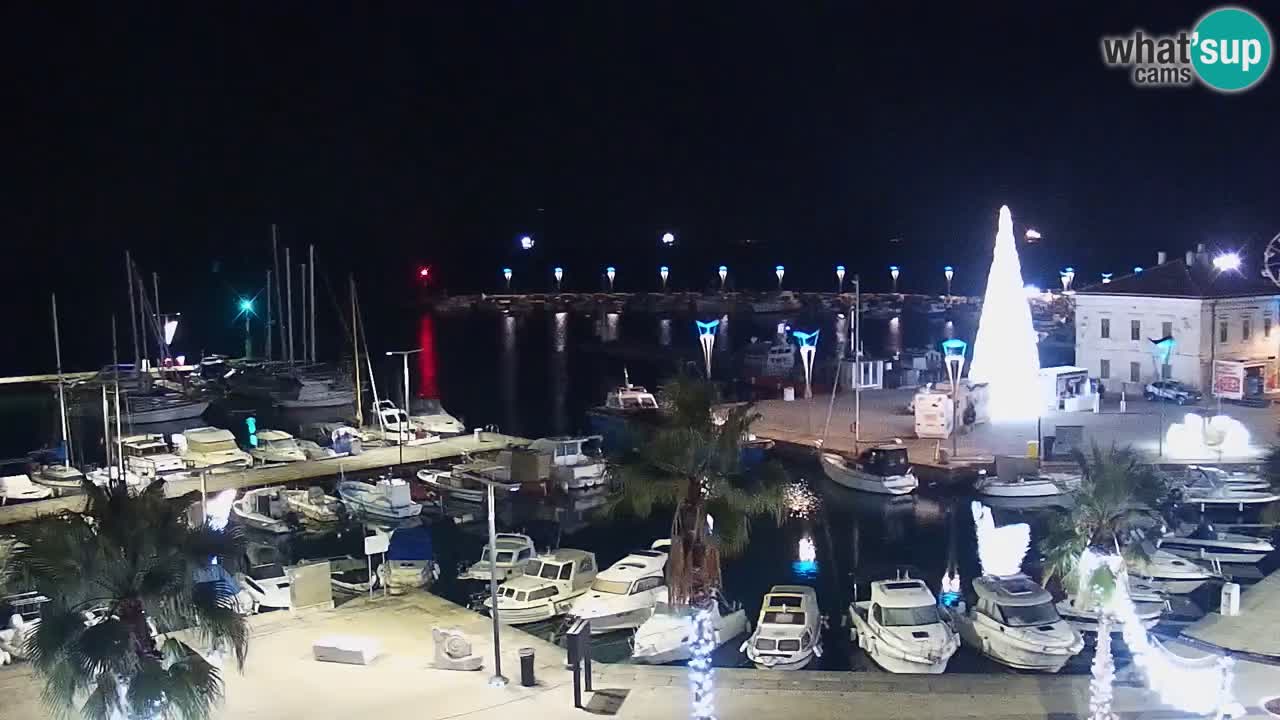 Webcam Koper – Panorama des Jachthafens und der Promenade vom Hotel Grand Koper