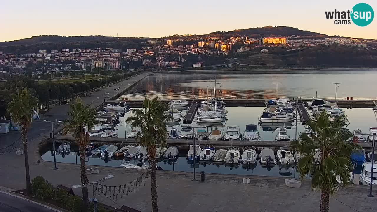 Webcam Koper – Panorama of the marina and promenade from the Grand Hotel Koper