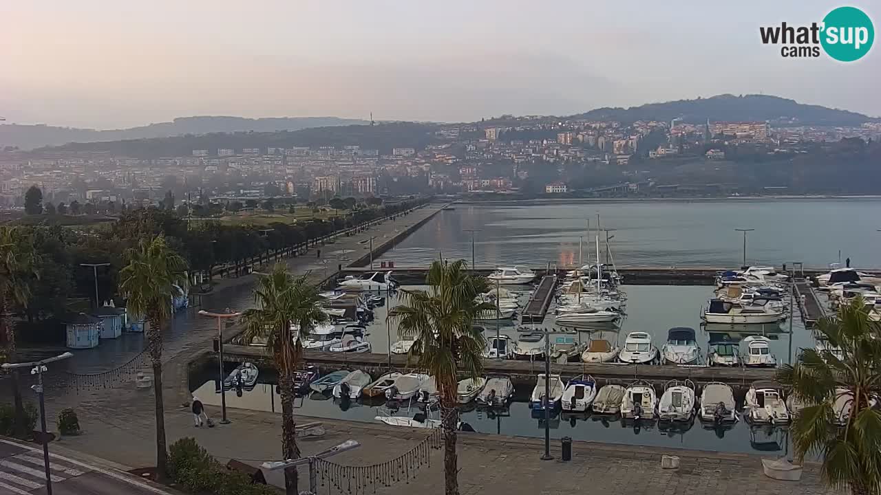 Web kamera Koper – marina i promenada – hotel Grand Koper