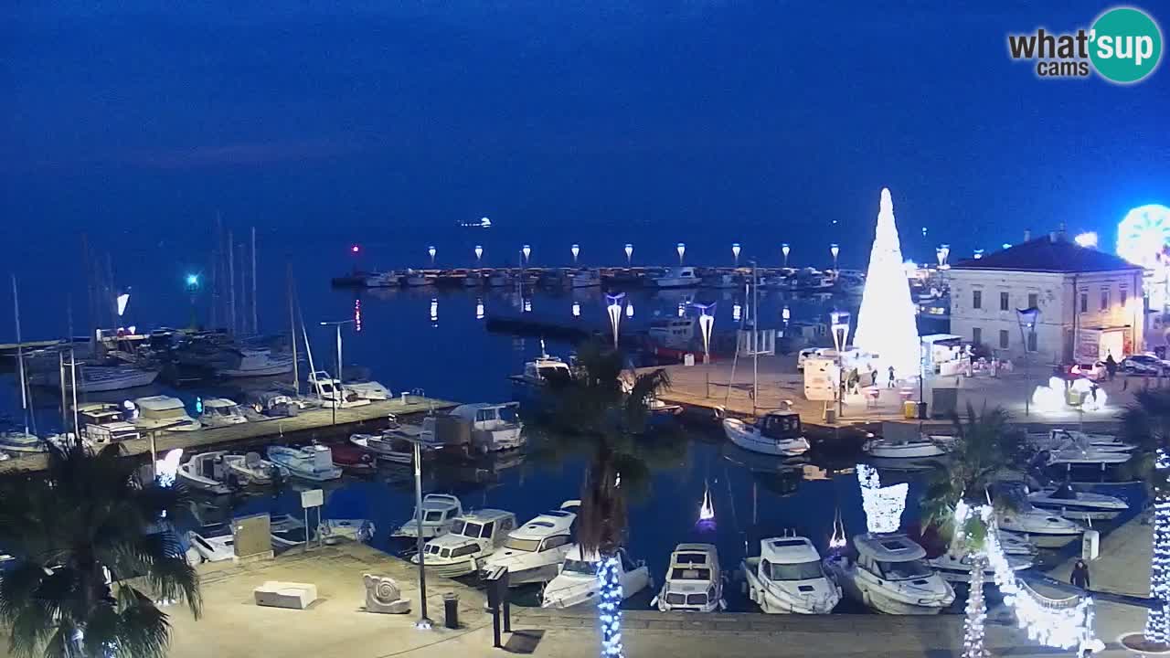 Spletna kamera Koper – Panorama na marino in promenado s Hotela Grand Koper