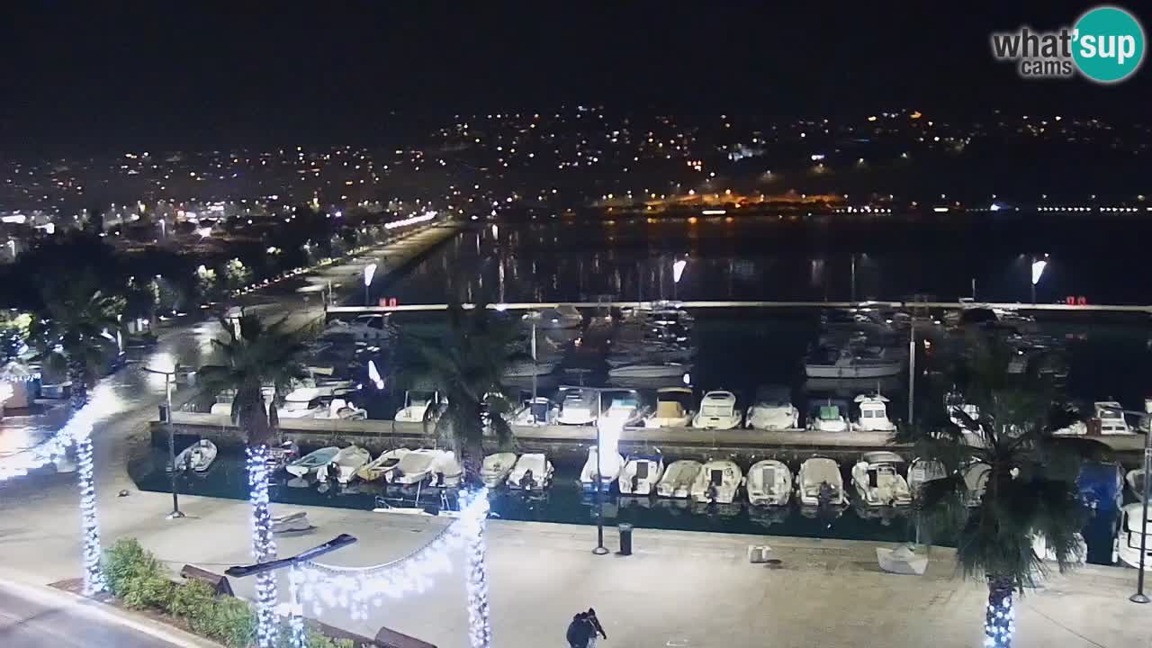 Webcam Koper – Panorama des Jachthafens und der Promenade vom Hotel Grand Koper
