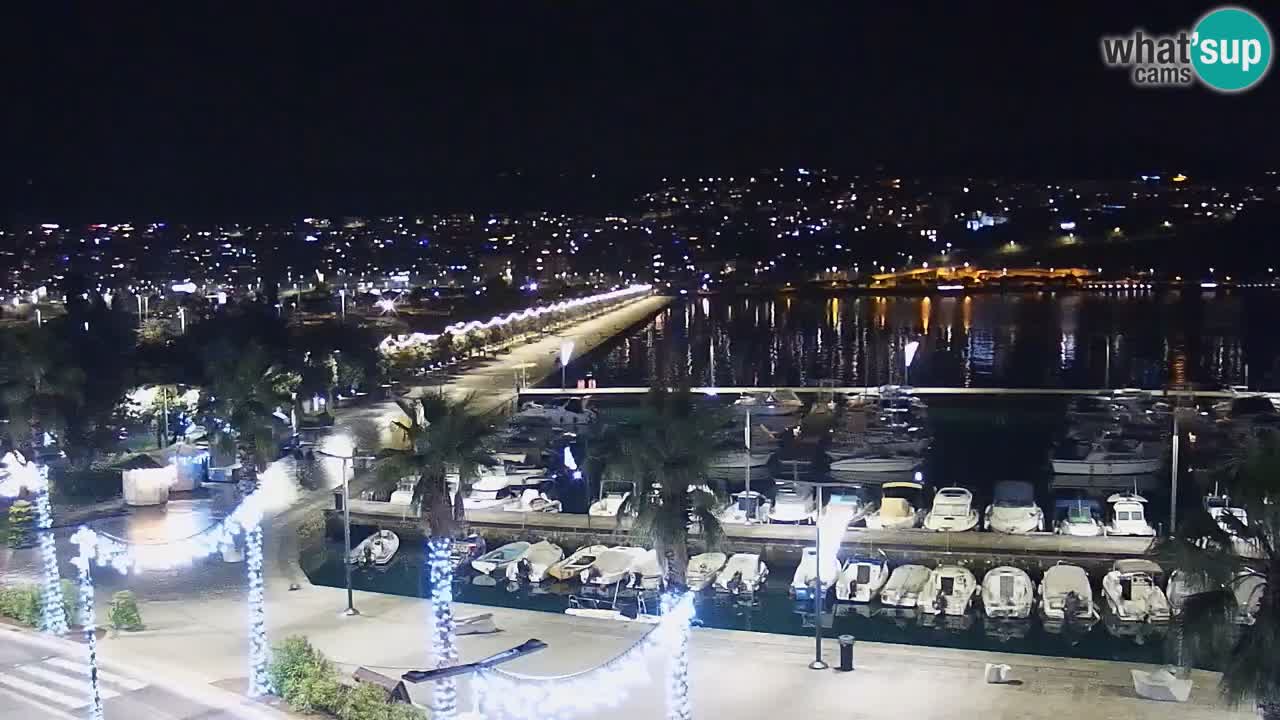 Spletna kamera Luka Koper v živo – Potniški terminal in tovorno pristanišče – Slovenija