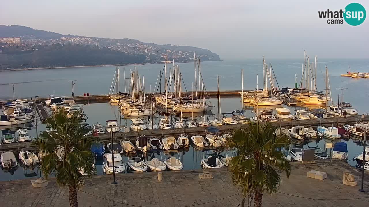 Webcam Koper – Panorama de la marina et de la promenade depuis le Grand Hotel Koper