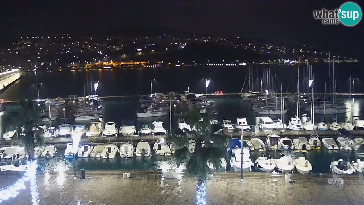 Luka Kopar uživo web kamera – Turistički terminal i teretna luka – Slovenija