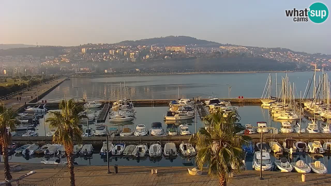 Web kamera Koper – marina i promenada – hotel Grand Koper
