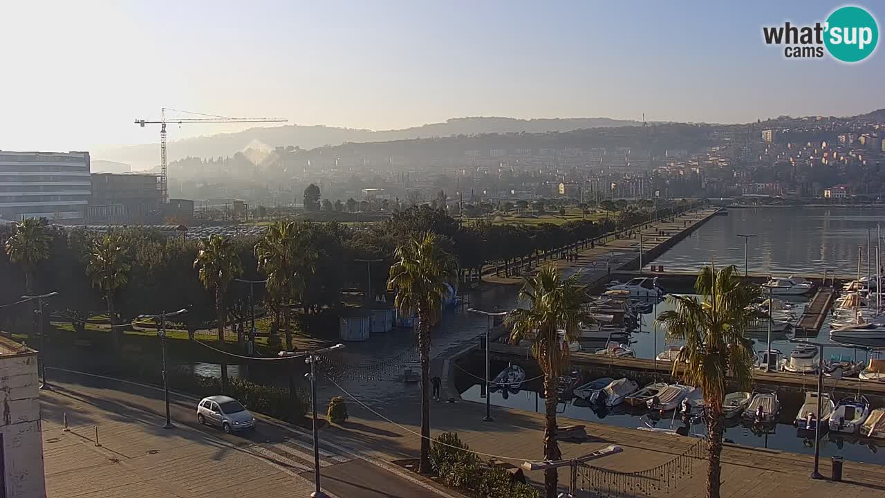 Webcam Koper – Panorama of the marina and promenade from the Grand Hotel Koper
