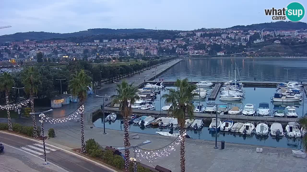 Webcam Koper – Panorama de la marina et de la promenade depuis le Grand Hotel Koper