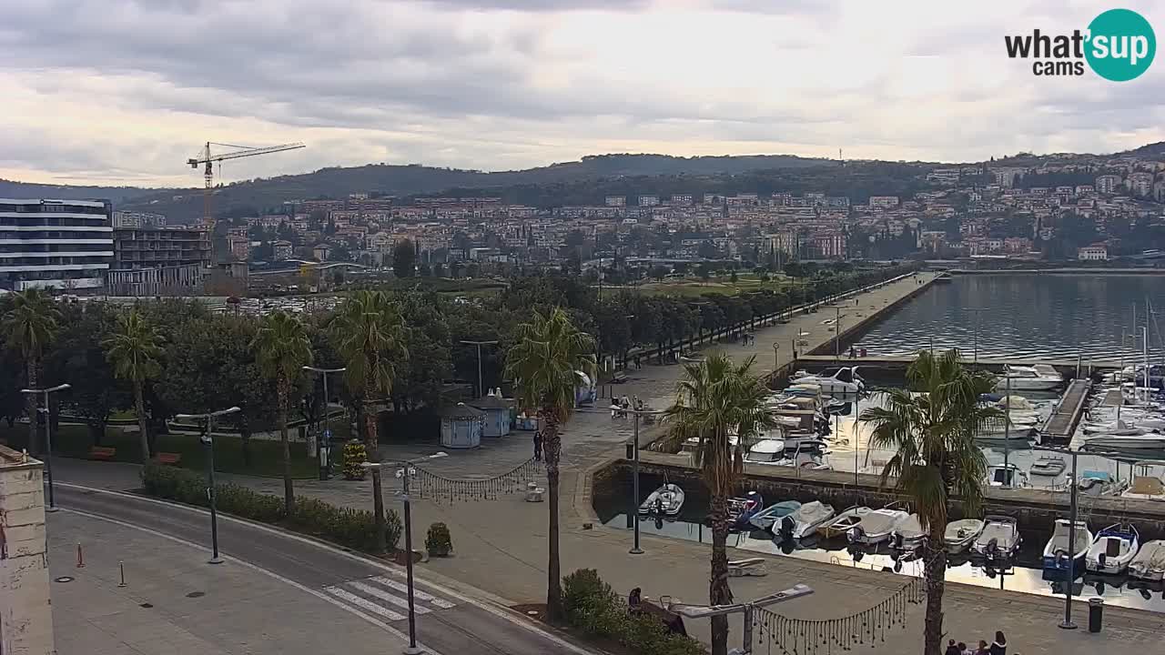 Camera en vivo Koper – puerto deportivo y paseo marítimo desde el Hotel Grand Koper
