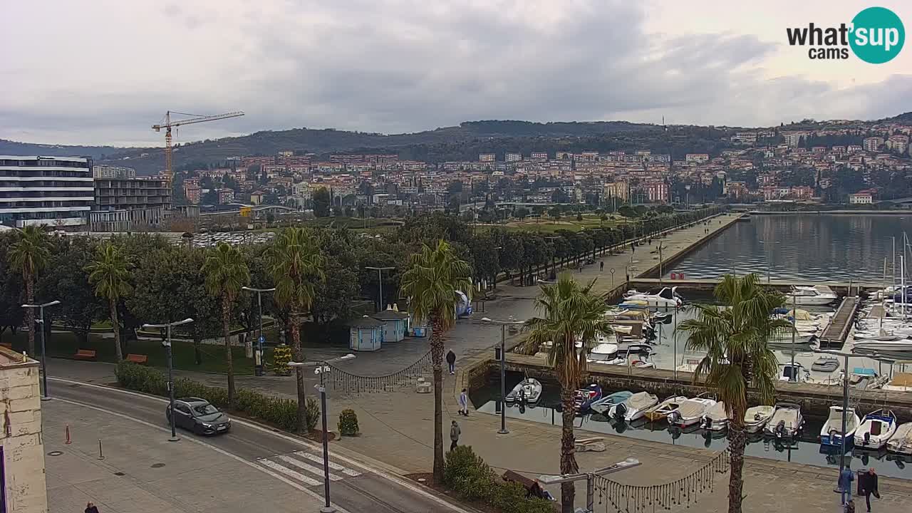 Camera en vivo Koper – puerto deportivo y paseo marítimo desde el Hotel Grand Koper