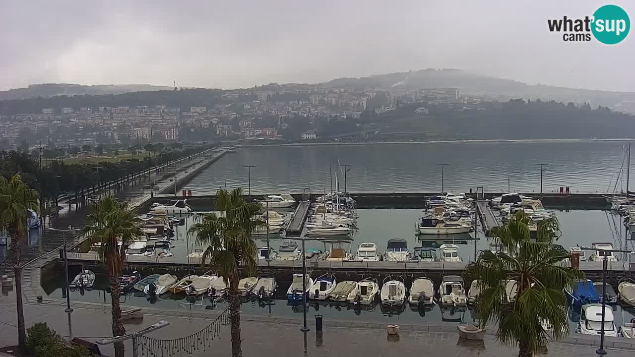 Webcam Koper – Panorama de la marina et de la promenade depuis le Grand Hotel Koper