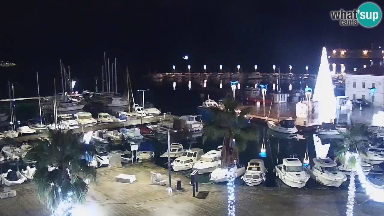Webcam Koper – Panorama des Jachthafens und der Promenade vom Hotel Grand Koper