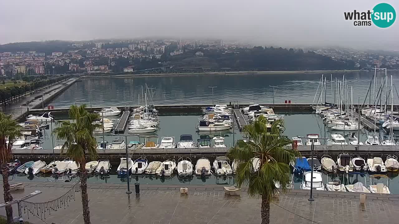 Camera en vivo Koper – puerto deportivo y paseo marítimo desde el Hotel Grand Koper