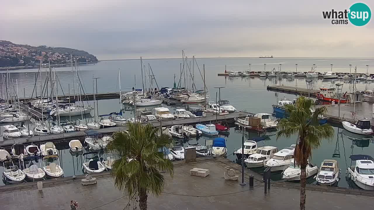 Webcam Koper – Panorama de la marina et de la promenade depuis le Grand Hotel Koper