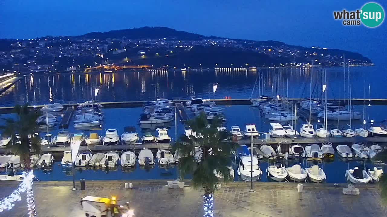 Webcam Koper – Panorama of the marina and promenade from the Grand Hotel Koper